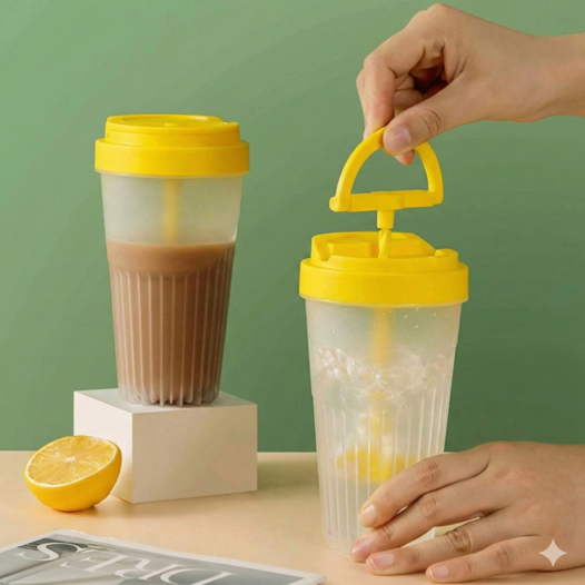 撹拌できるシェイカー(ハンドミキサー一体型ドリンクカップ)