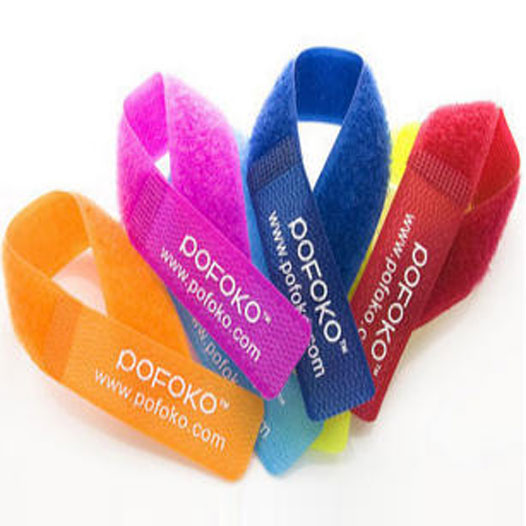 コードホルダー マジックテープホルダー 【18個】 オリジナルノベルティ製作の販促ワールド|マジックテープ製コードホルダー