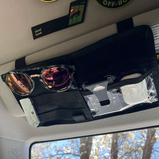 車用サンバイザーポケット